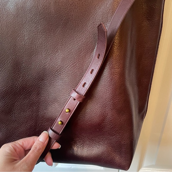 NWT MADEWELL The Medium Transport Tote in Dark Cabernet color - Picture 6 of 12
